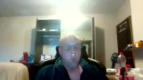 Snapshot of kevintje031987 chatting on 05/03/26, 05:02 kevintje031987 online show from 05/03/26, 05:02