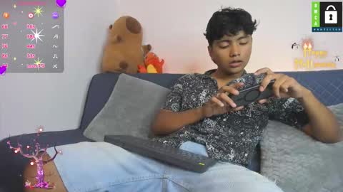 kevin and ottis online show from 10/29/25, 11:17