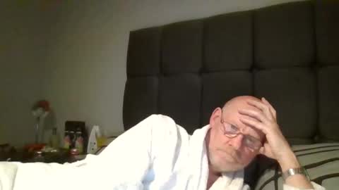 Snapshot of kevlooking4sez chatting on 03/02/25, 12:20 kevlooking4sez online show from 03/02/25, 12:20