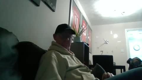 Snapshot of kevlooking4sez chatting on 11/09/25, 10:41 kevlooking4sez online show from 11/09/25, 10:41