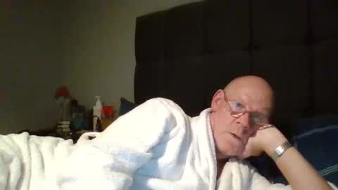 Snapshot of kevlooking4sez chatting on 01/19/26, 12:58 kevlooking4sez online show from 01/19/26, 12:58