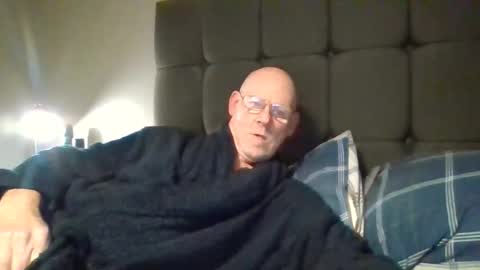 Snapshot of kevlooking4sez chatting on 03/03/26, 01:01 kevlooking4sez online show from 03/03/26, 01:01