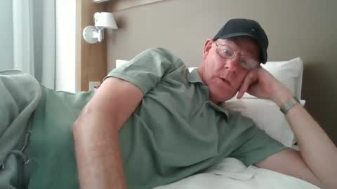 kevlooking4sez online show from 06/19/26, 01:48