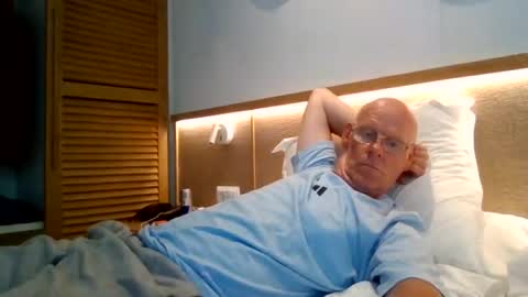 kevlooking4sez online show from 08/04/26, 05:26
