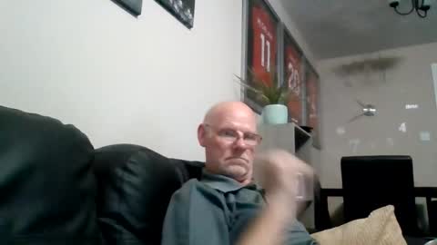 kevlooking4sez online show from 08/09/26, 09:42