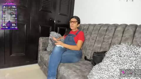 Snapshot of keyla_milf chatting on 10/23/25, 02:55 Keila Milf online show from 10/23/25, 02:55