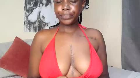 keyla online show from 11/01/25, 02:41