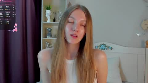 Hi Im Mary Glad to see you in my room  PVT is open online show from 01/20/25, 11:35