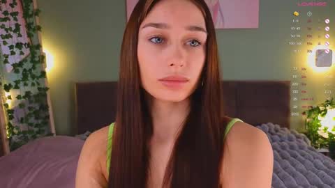 Hi Im Mary Glad to see you in my room  PVT is open online show from 02/10/25, 07:04