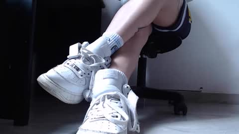     online show from 11/22/25, 06:29