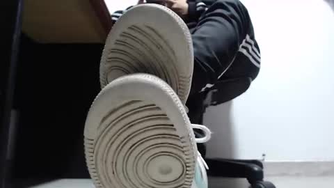     online show from 12/03/25, 11:03