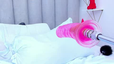 Keylla online show from 12/12/24, 12:27