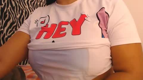 Snapshot of keylli_brownss chatting on 11/11/25, 10:43 Keylli online show from 11/11/25, 10:43