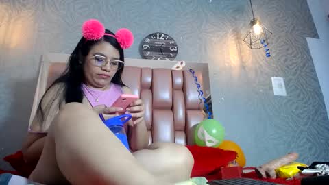 Snapshot of keyra_miller chatting on 03/01/25, 02:26 keyra_miller online show from 03/01/25, 02:26