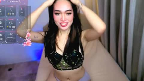 Snapshot of khaleesi_sonrisa chatting on 04/23/26, 08:33 sonrisa online show from 04/23/26, 08:33