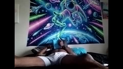 Snapshot of khalifa_wadud chatting on 02/20/25, 10:59 Diamondglove online show from 02/20/25, 10:59