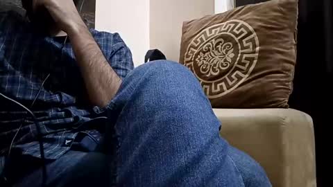 Snapshot of khaqan4u chatting on 02/22/25, 01:44 khaqan4u online show from 02/22/25, 01:44