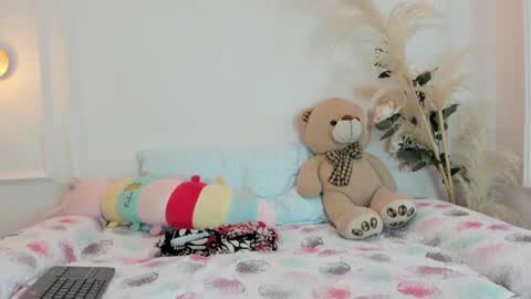 Snapshot of khaterine_hot_1 chatting on 01/18/25, 10:17 Kathe Hot online show from 01/18/25, 10:17