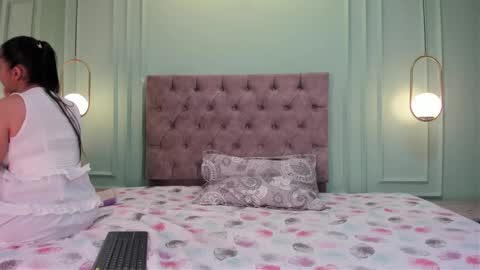Snapshot of khaterine_hot_1 chatting on 02/22/25, 08:20 Kathe Hot online show from 02/22/25, 08:20