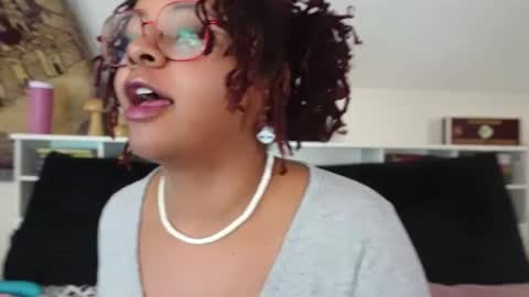 Khaya online show from 02/14/26, 07:32