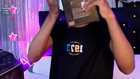 khler_angelis online show from 11/12/25, 12:49