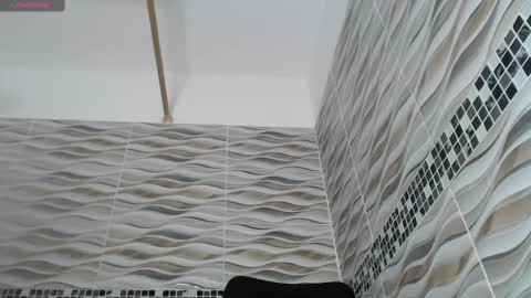 khloe33 online show from 11/11/25, 09:31