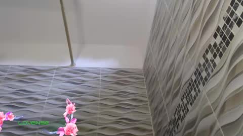 khloe33 online show from 02/09/26, 04:00