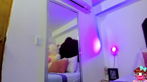 Snapshot of khloe_cutee chatting on 01/22/25, 12:06 Khloe Cute online show from 01/22/25, 12:06