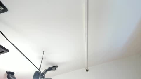 Khloe online show from 12/01/25, 12:43