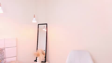 Khloe online show from 04/03/26, 12:14