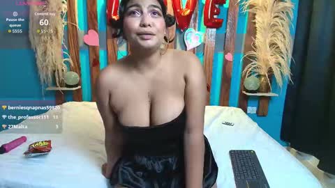 Snapshot of khloe_queen_ chatting on 02/19/26, 09:33 KHLOE online show from 02/19/26, 09:33