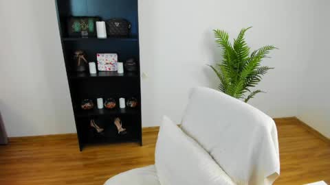 Snapshot of khloe_star chatting on 05/28/26, 03:53 Khloe online show from 05/28/26, 03:53