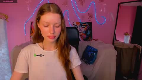 Snapshot of khloebeauty chatting on 06/03/26, 06:05 khloebeauty online show from 06/03/26, 06:05