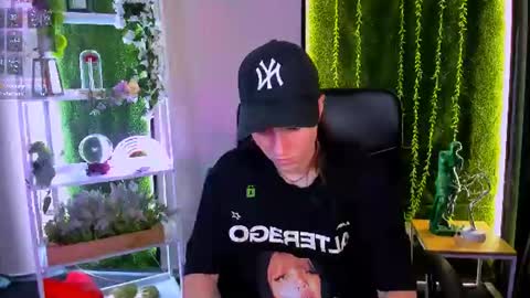 khloebeauty online show from 07/08/26, 12:20