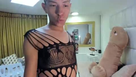 Snapshot of kholeparis chatting on 06/17/26, 03:31 kholeparis online show from 06/17/26, 03:31