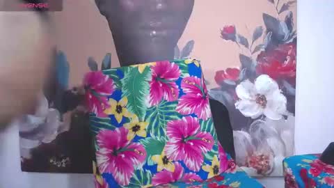 Snapshot of khoraymabitch chatting on 10/01/25, 12:55 khoraymabitch online show from 10/01/25, 12:55