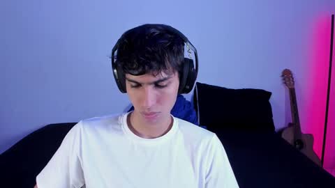 khozler_ online show from 02/14/25, 02:50