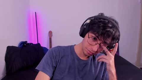 khozler_ online show from 03/11/25, 06:21