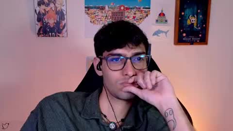 Snapshot of khozler_ chatting on 06/24/26, 02:10 khozler_ online show from 06/24/26, 02:10