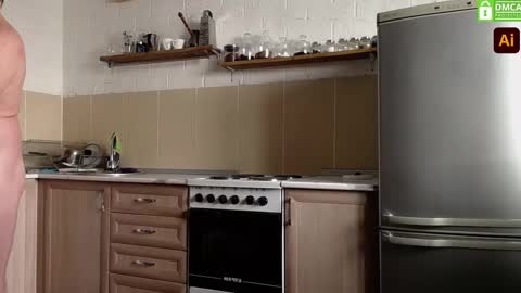 Hey Im Ivan everyday online 9am to 6pm 6 GMT Help me Reach K FollowerslPut your finger up  online show from 03/05/25, 09:49