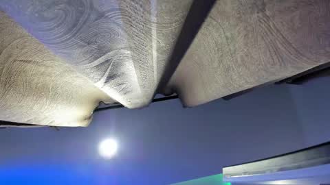    N         M online show from 11/12/25, 11:32