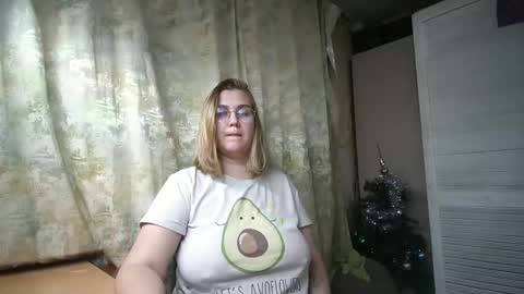 kianna_dior_ online show from 01/04/25, 06:19