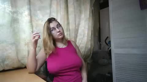 kianna_dior_ online show from 02/07/25, 06:35