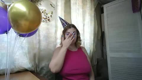 kianna_dior_ online show from 02/08/25, 10:18