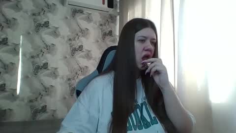 kianna_dior_ online show from 02/12/26, 10:32