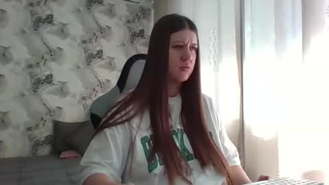 kianna_dior_ online show from 03/15/26, 07:58