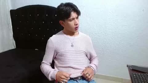 Snapshot of kianryu chatting on 10/11/25, 04:22 Adrian  Chlloe online show from 10/11/25, 04:22