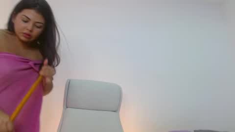 Kiara Evans online show from 12/05/24, 12:41