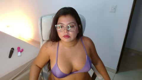 Kiara Evans online show from 04/08/26, 11:05