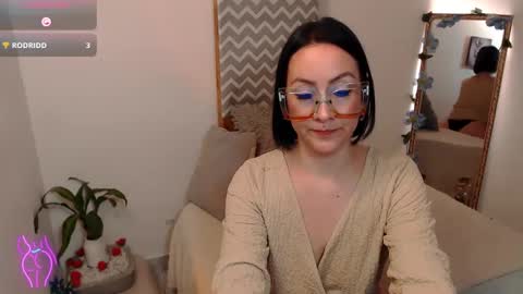 Kiara Bermont online show from 09/22/25, 03:47